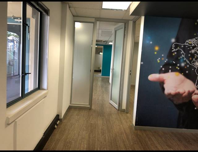 191M² OFFICE TO LET IN HYDE PARK